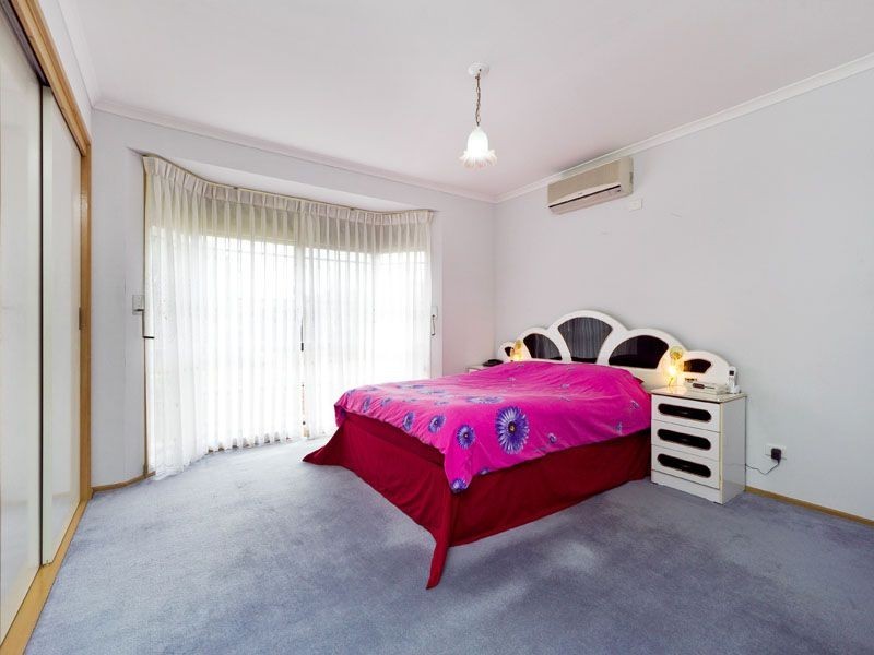 25 Snowgum Court, Keysborough VIC 3173