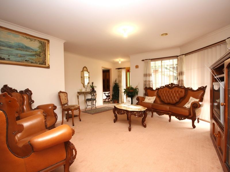 2 CEDAR COURT, Oakleigh South VIC 3167