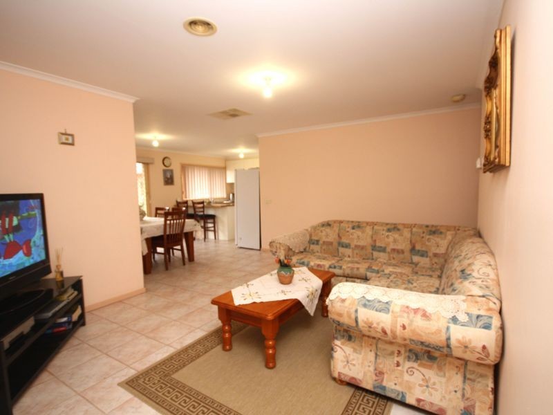 2 CEDAR COURT, Oakleigh South VIC 3167