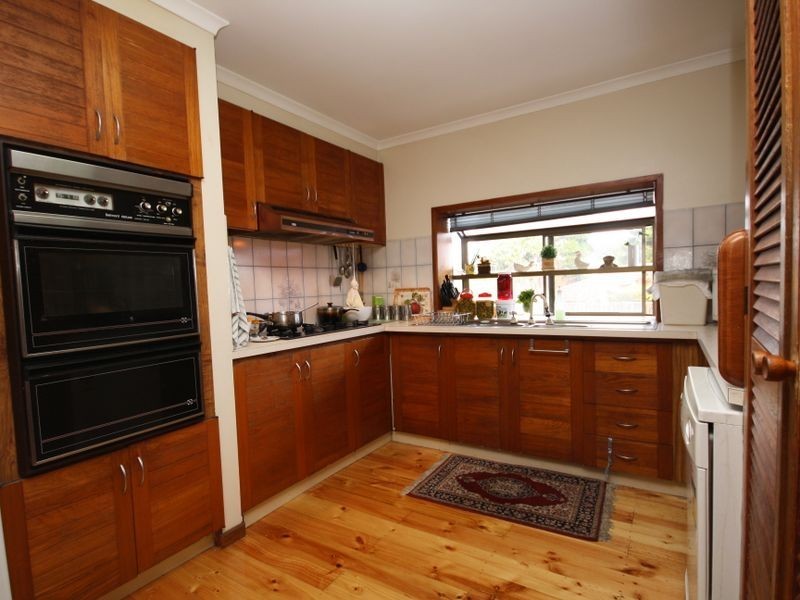 2 Chisholm Court, Springvale South VIC 3172