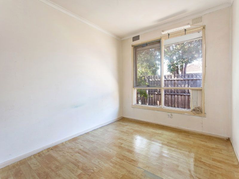 2 BERTHA ST, Springvale VIC 3171