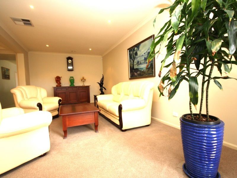 47 GOODWOOD DRIVE, Springvale VIC 3171