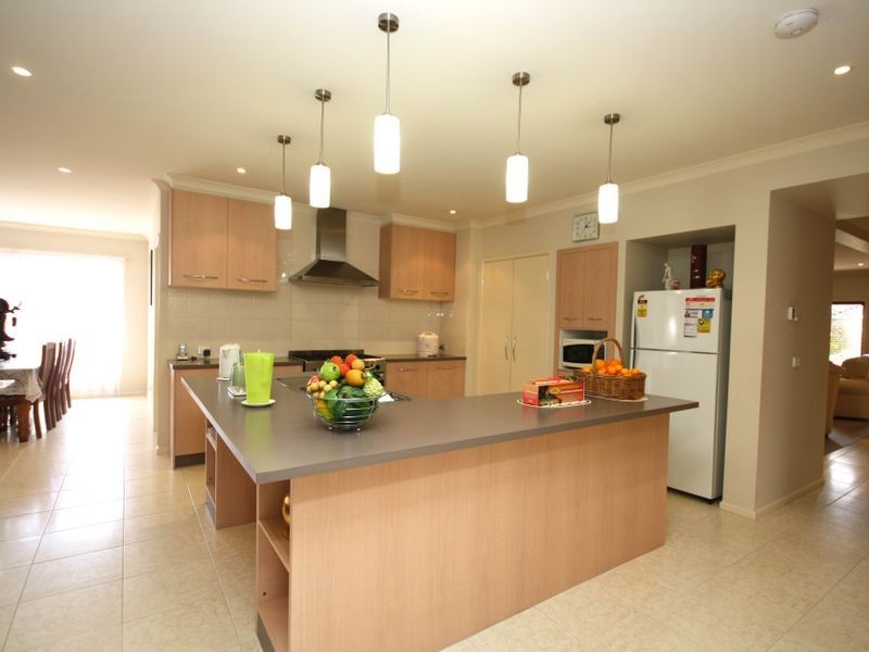 47 GOODWOOD DRIVE, Springvale VIC 3171