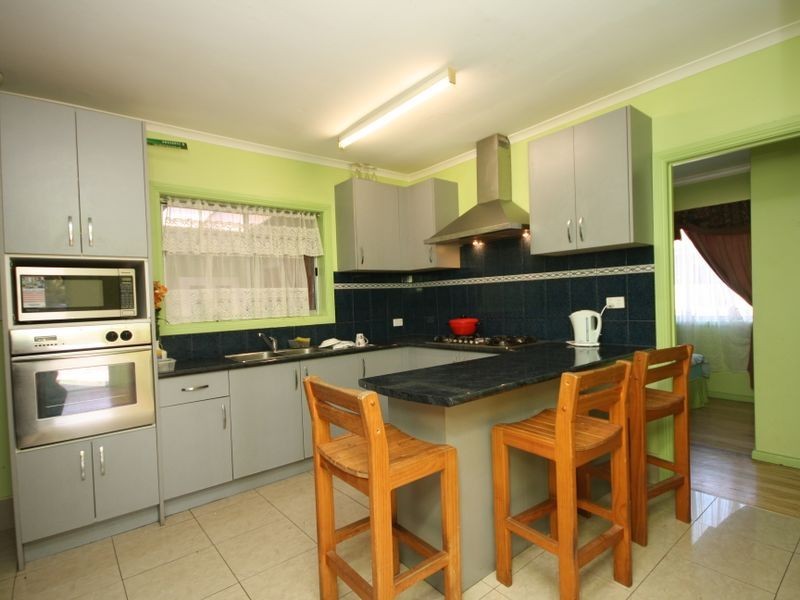 1/2 JANINE ROAD, Springvale South VIC 3172