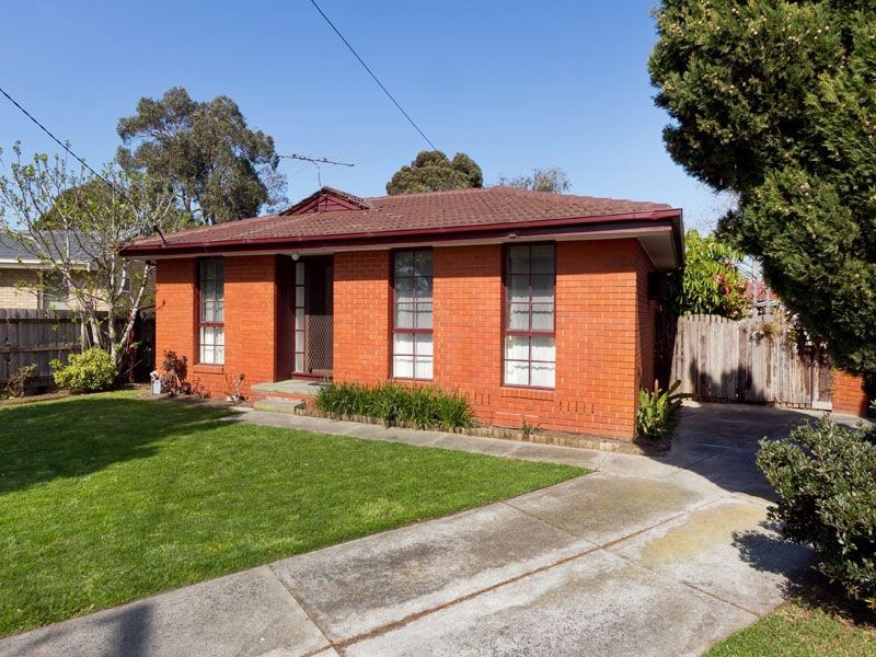 10 MULLUM COURT, Springvale South VIC 3172