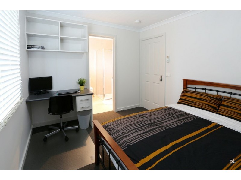 1/1957 Dandenong Road, Clayton VIC 3168