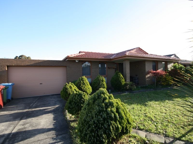 8 HOVEA COURT, Springvale South VIC 3172