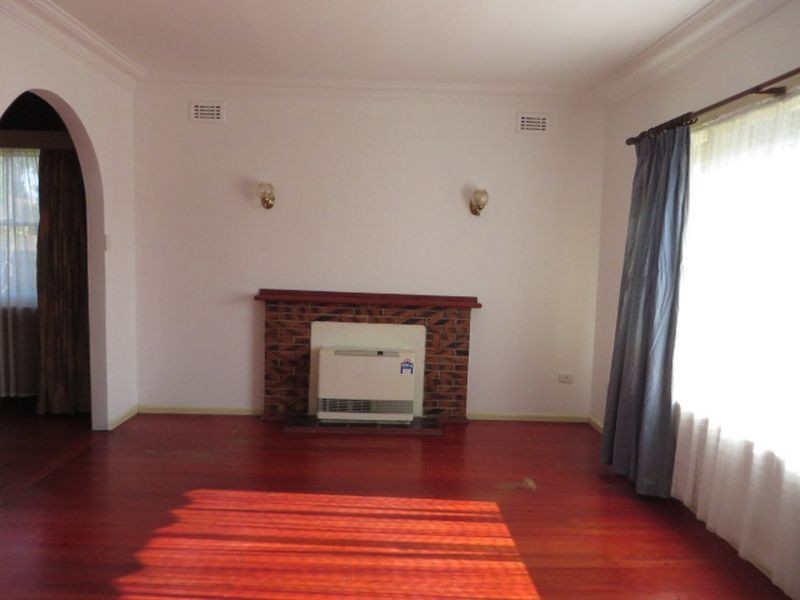 14 Hillcrest Grove, Springvale VIC 3171