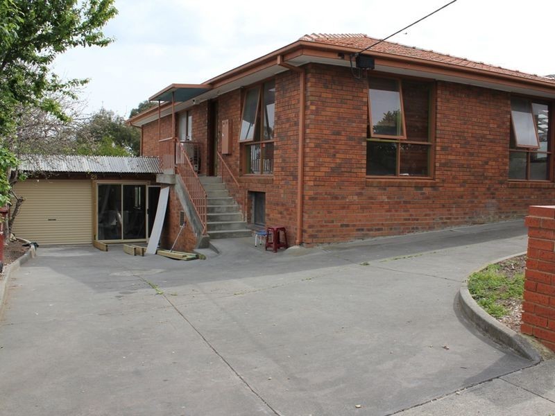 28 Corio Drive, Springvale South VIC 3172