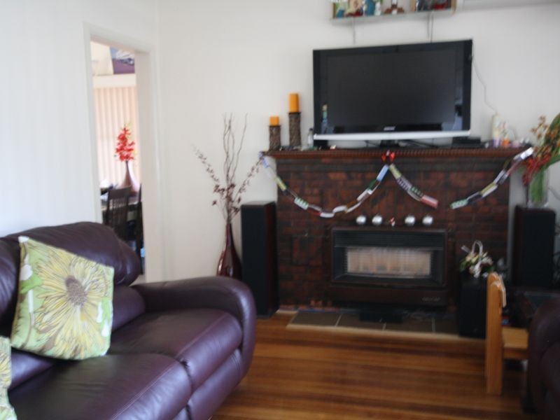 19 ELM GROVE, Springvale VIC 3171