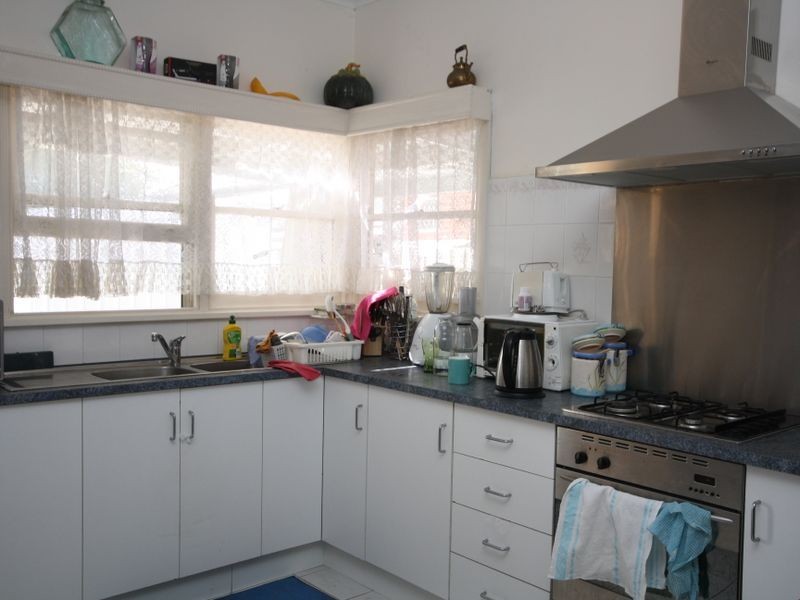 19 ELM GROVE, Springvale VIC 3171