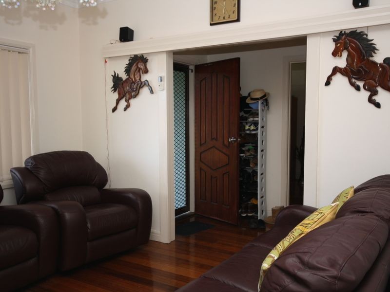 19 ELM GROVE, Springvale VIC 3171