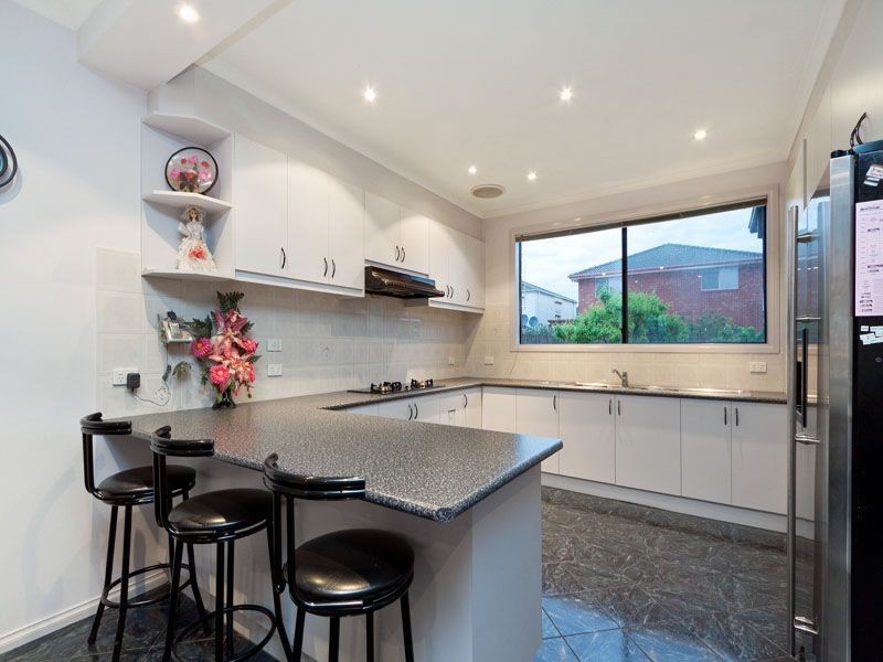 40 HENDERSON ROAD, Keysborough VIC 3173