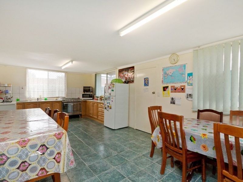 4 BERNAY COURT, Springvale South VIC 3172