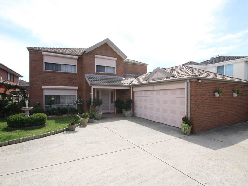 5 HAGAN PLACE, Keysborough VIC 3173