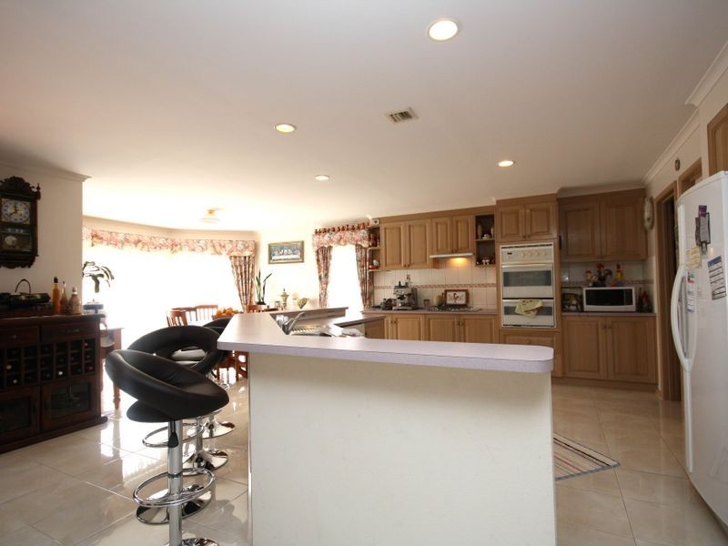 5 HAGAN PLACE, Keysborough VIC 3173