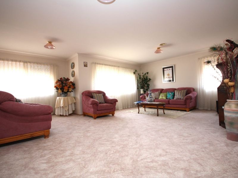 5 HAGAN PLACE, Keysborough VIC 3173