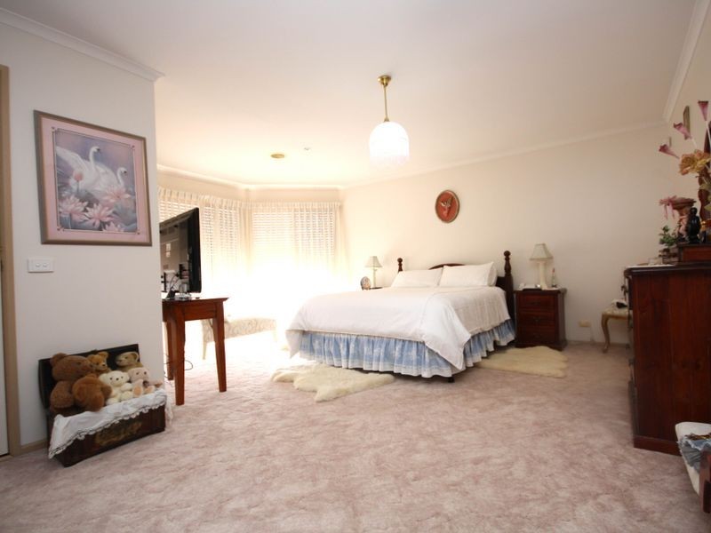 5 HAGAN PLACE, Keysborough VIC 3173