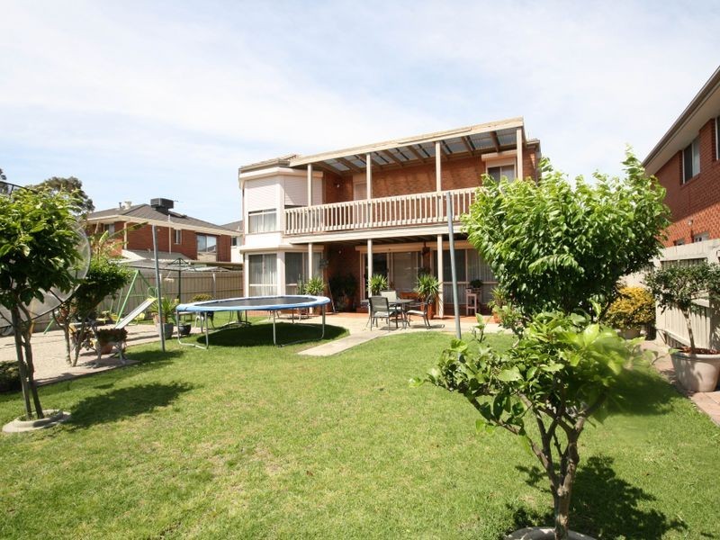 5 HAGAN PLACE, Keysborough VIC 3173