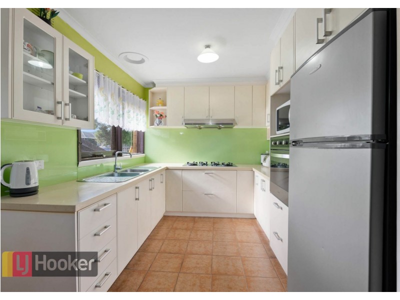 6 Bundeena avenue, Keysborough VIC 3173