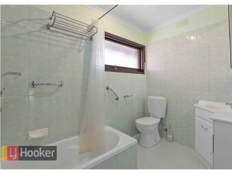 6 Bundeena avenue, Keysborough VIC 3173