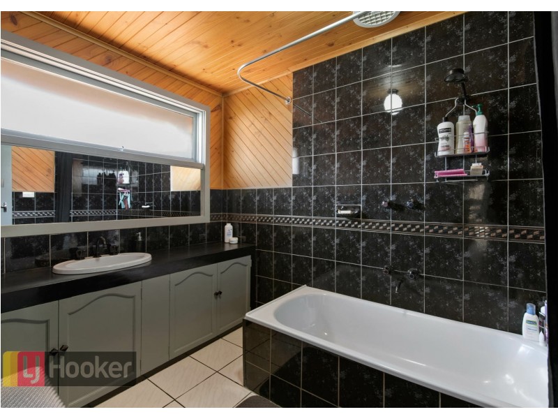 1 Wyton Crt, Springvale South VIC 3172