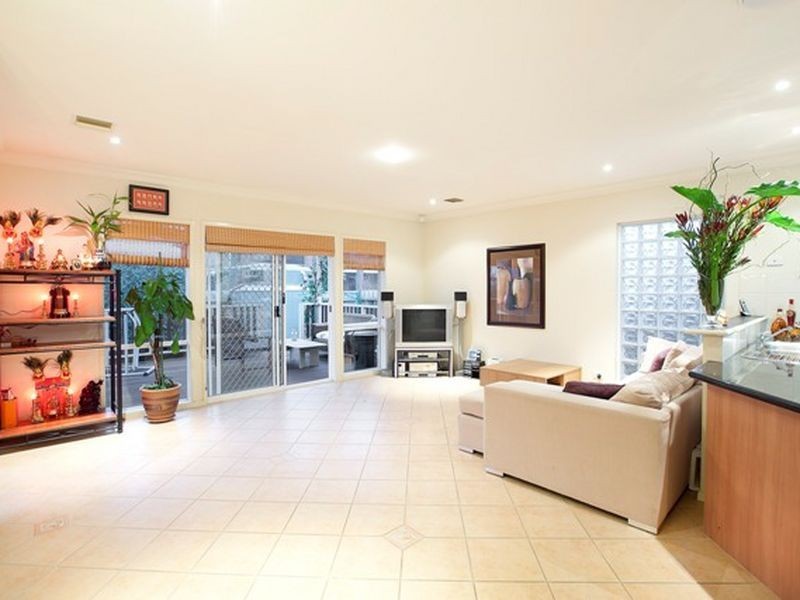 9 Erin Place, Keysborough VIC 3173