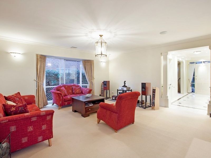 9 Erin Place, Keysborough VIC 3173