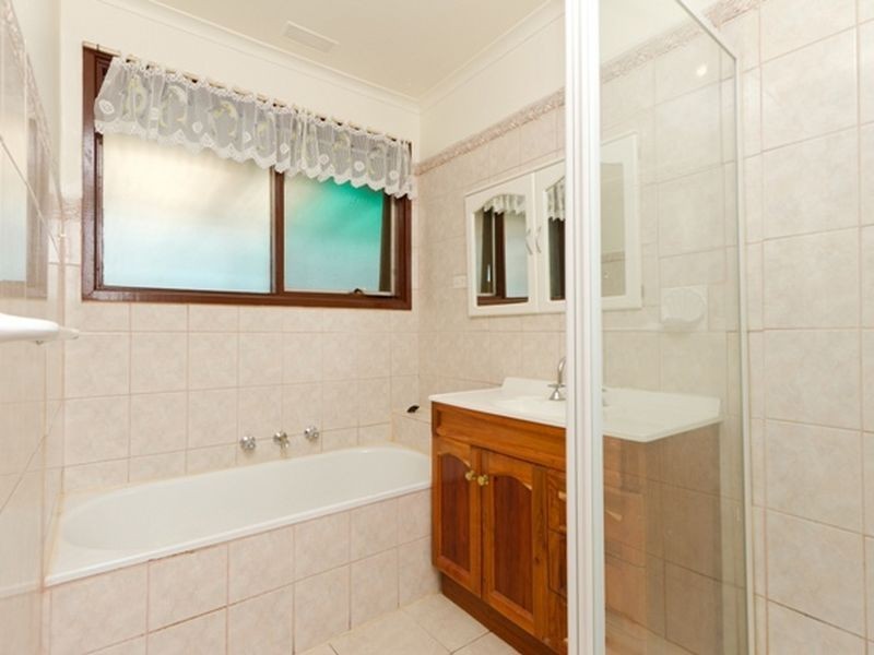 50 Laurel Avenue, Doveton VIC 3177