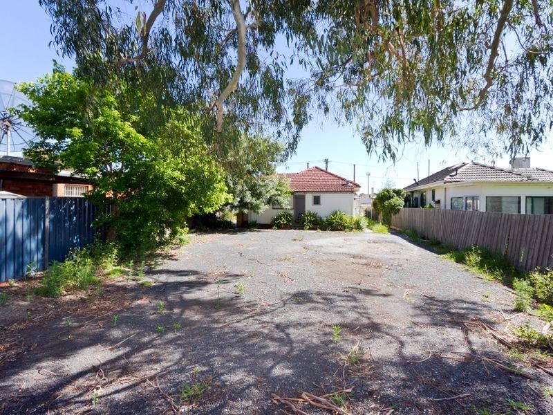 51 UNION GROVE, Springvale VIC 3171