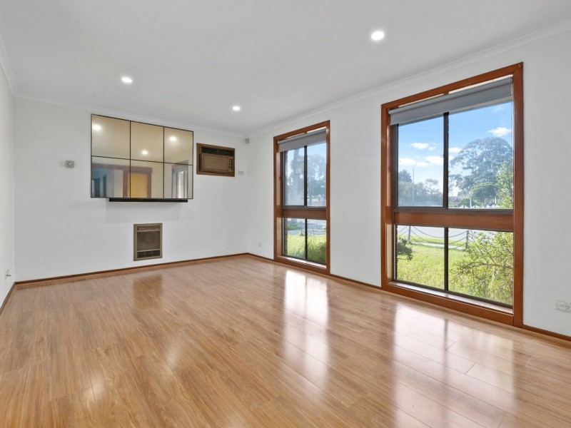 1/2 Waddington Crescent, Springvale South VIC 3172