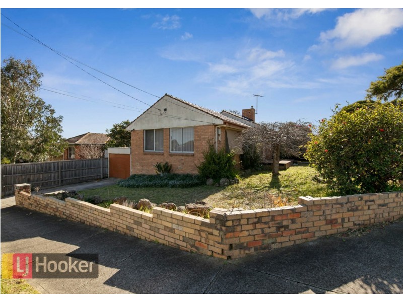 2 Claret street, Doveton VIC 3177