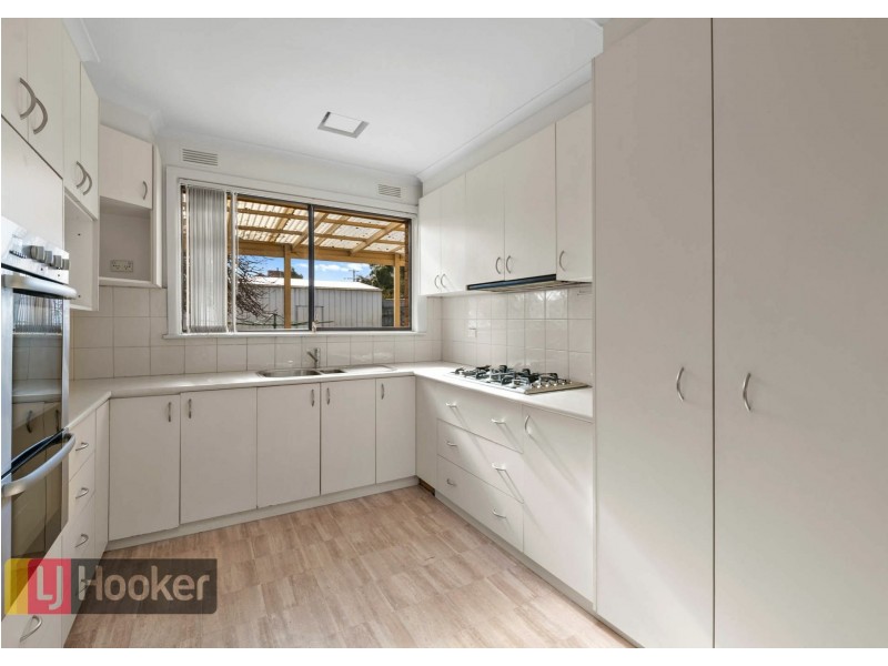 2 Claret street, Doveton VIC 3177