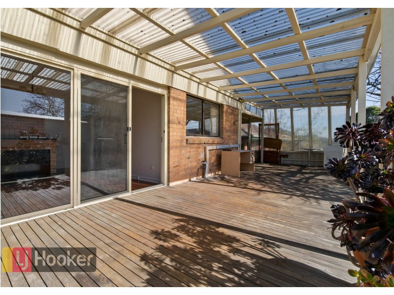 2 Claret street, Doveton VIC 3177