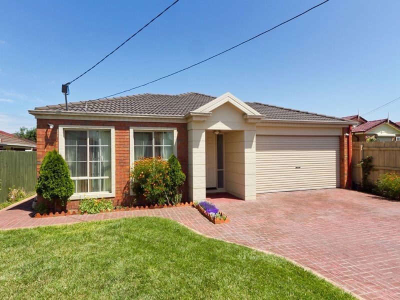 2 Leons Road, Springvale South VIC 3172