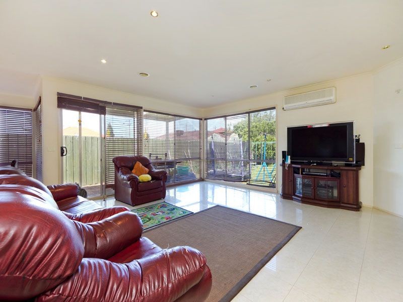 2 Leons Road, Springvale South VIC 3172
