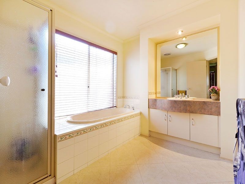 2 Leons Road, Springvale South VIC 3172