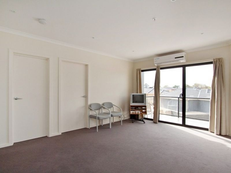 28/27-29 Golden Grove, Springvale South VIC 3172