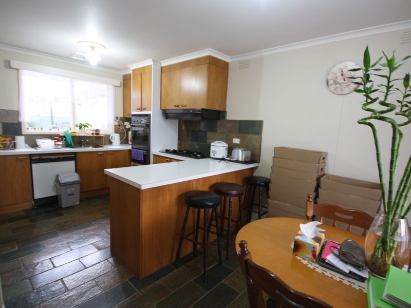 2 Heath Court, Noble Park North VIC 3174