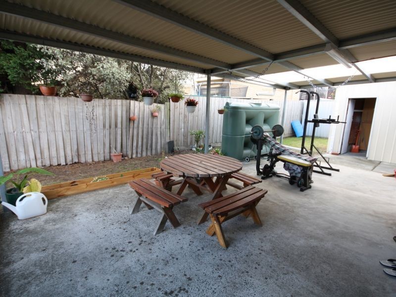 2 Heath Court, Noble Park North VIC 3174