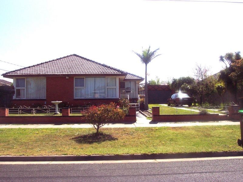 35 TENNYSON AVENUE, Clayton South VIC 3169