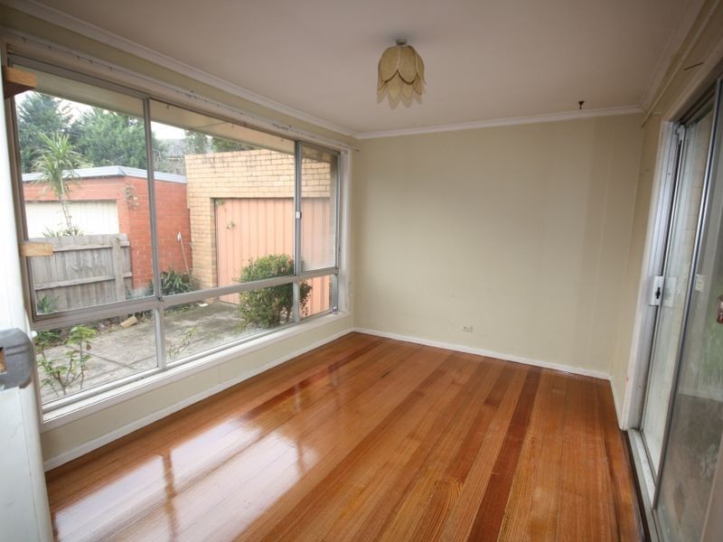 12 Wanda Street, Mulgrave VIC 3170