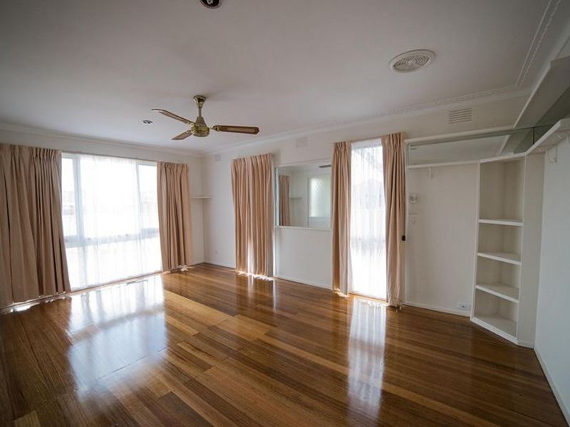 20 Liverpool Drive, Keysborough VIC 3173