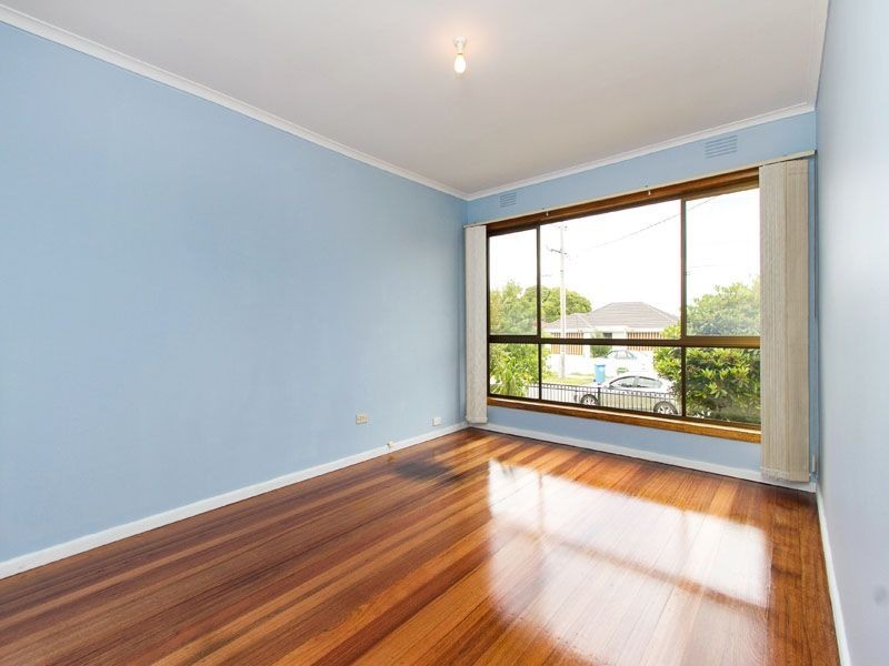 5 RICHARD STREET, Springvale South VIC 3172