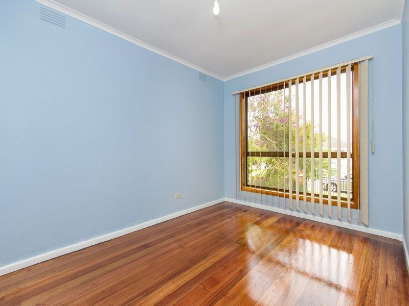 5 RICHARD STREET, Springvale South VIC 3172