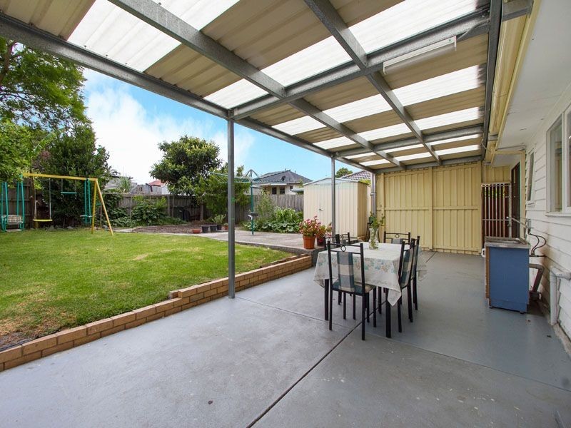 5 RICHARD STREET, Springvale South VIC 3172