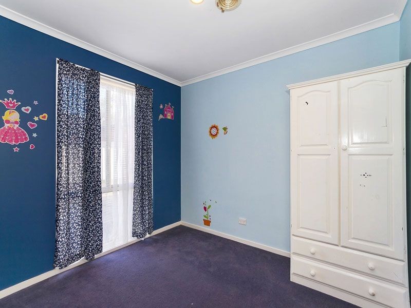 1 Emoh Close, Cranbourne VIC 3977