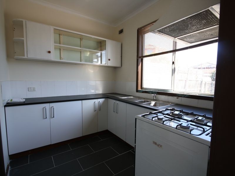 27 Windsor Avenue, Springvale VIC 3171