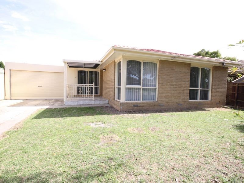 11 Piccadilly Crescent, Keysborough VIC 3173
