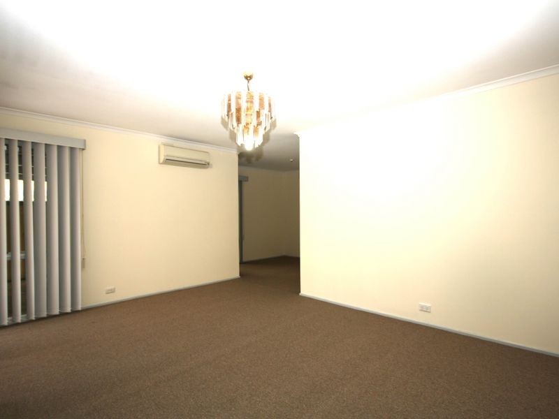 11 Piccadilly Crescent, Keysborough VIC 3173